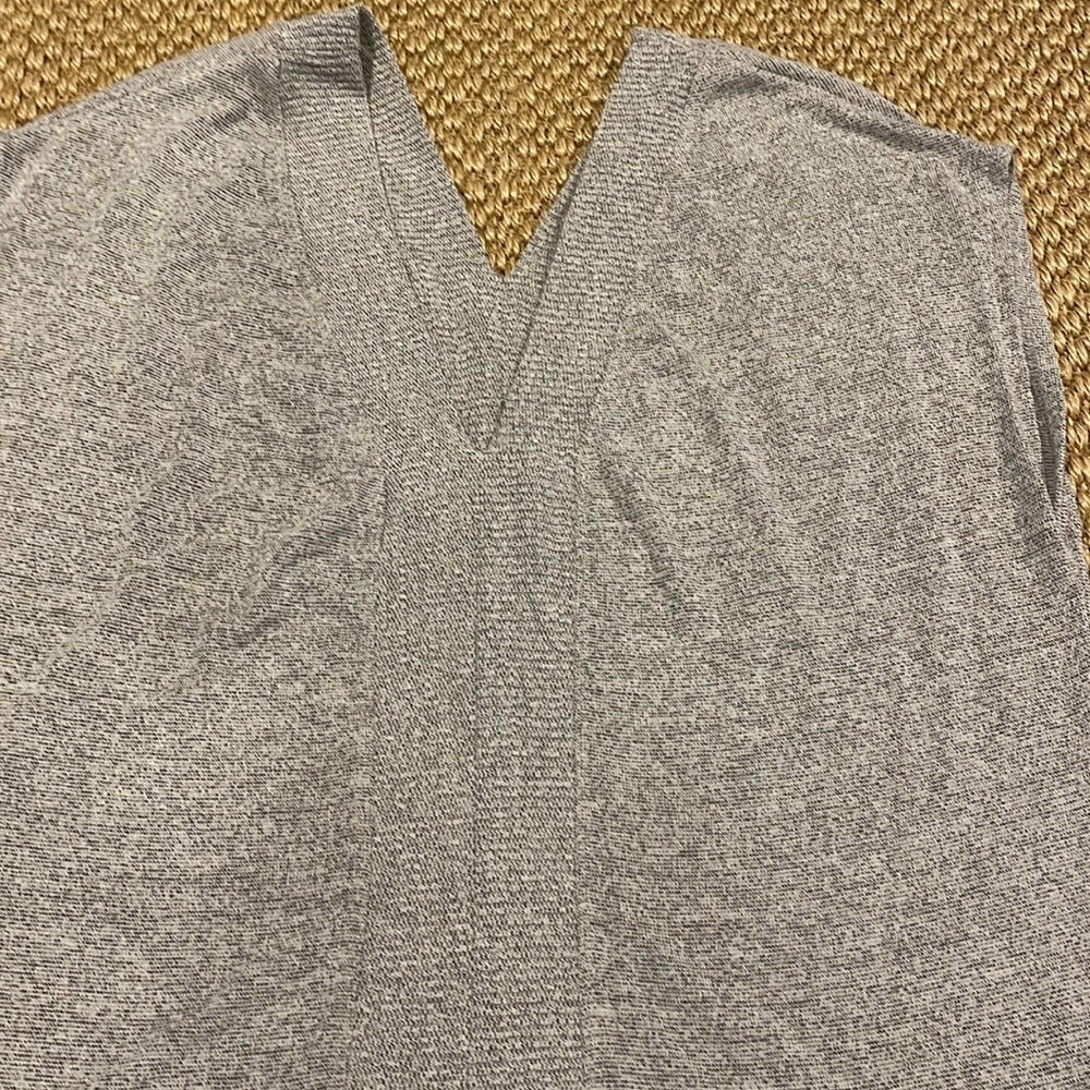 Grey Kld Top. When On, It Has A Little Bit Of A S… - image 2